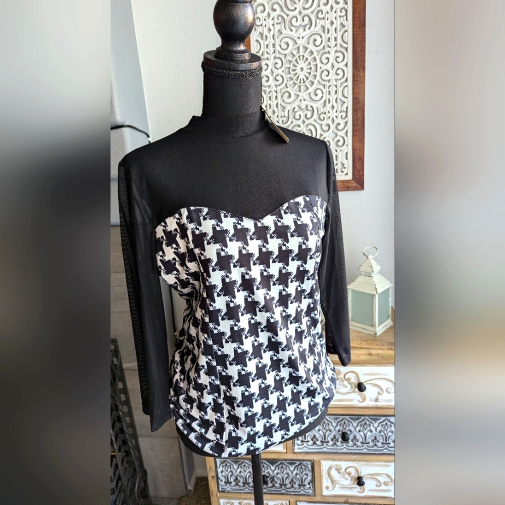 Elegant top